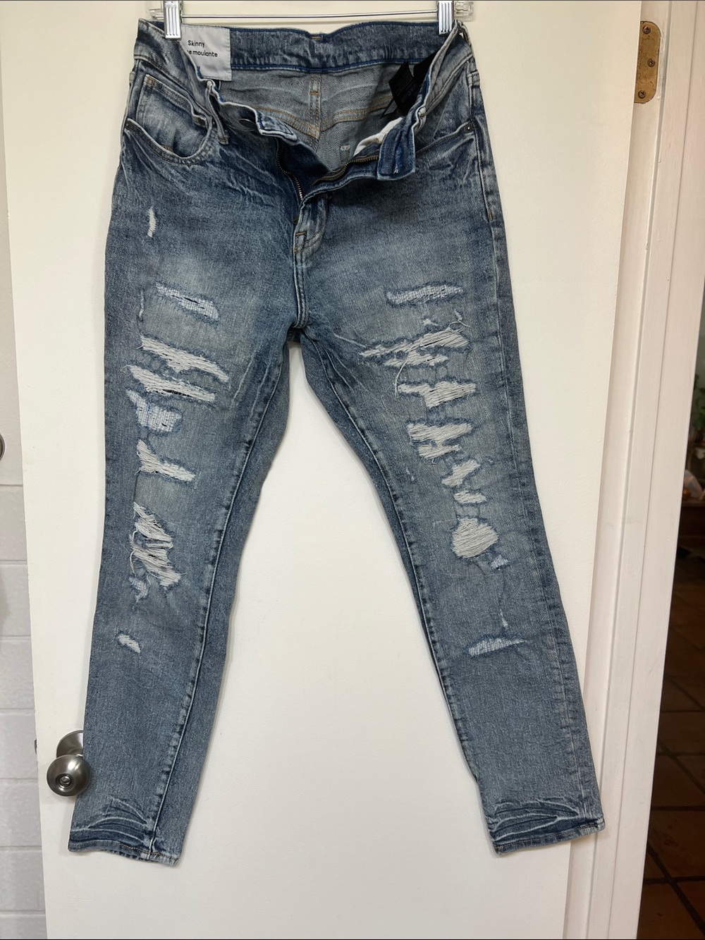 H&M Light Blue Distressed Men’s Skinny Jeans
